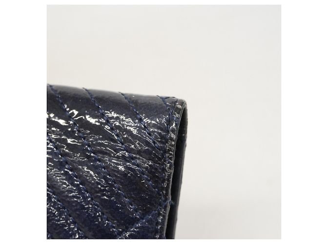 Cartera larga de piel charol Chanel Azul marino - vista 6