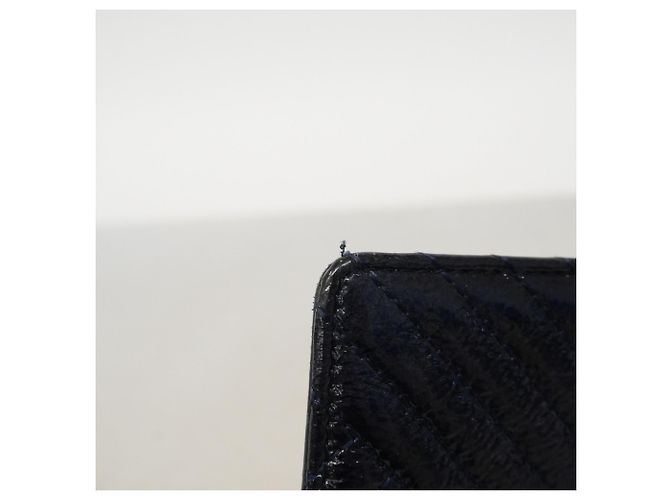 Cartera larga de piel charol Chanel Azul marino - vista 7
