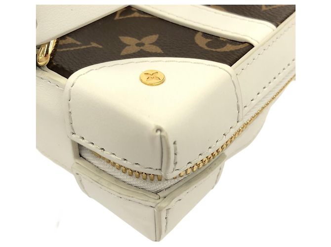 Borsa a tracolla Louis Vuitton Soft Trunk Phone Box Monogram Marrone - vista 3