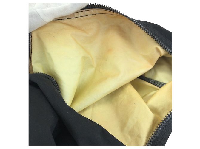 Prada Nylon Schultertasche Messenger Schwarz - Ansicht 6