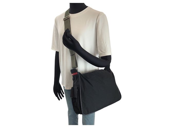 Prada Nylon Schultertasche Messenger Schwarz - Ansicht 7