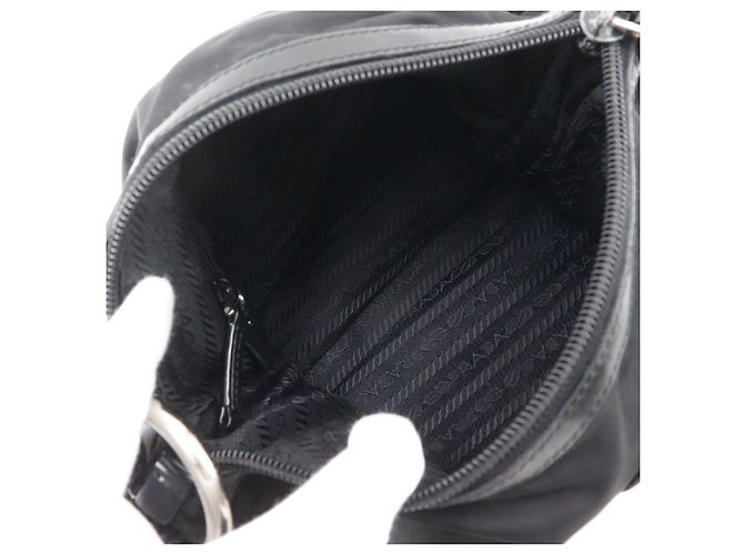 Prada Nylon Schultertasche Schwarz - Ansicht 6