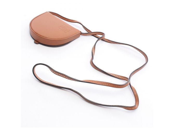 Mini borsa a tracolla in pelle Loewe Anagram Heel Pouch Marrone - vista 5