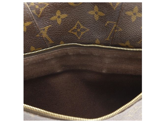 Borsa a tracolla Louis Vuitton Menilmontant Monogram Marrone - vista 8