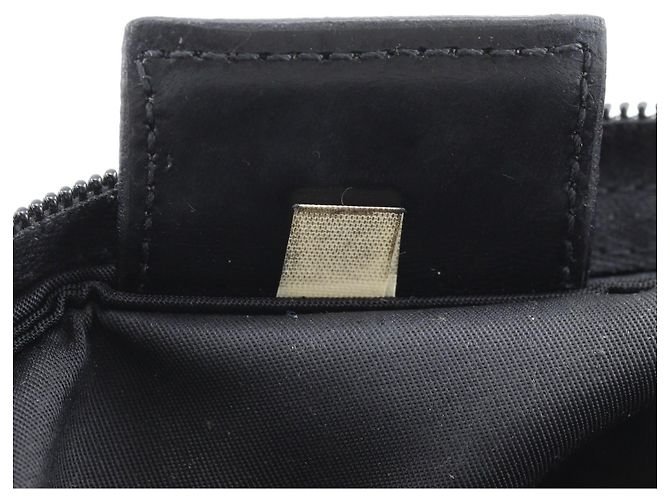 Prada Nylon Schultertasche Schwarz - Ansicht 8
