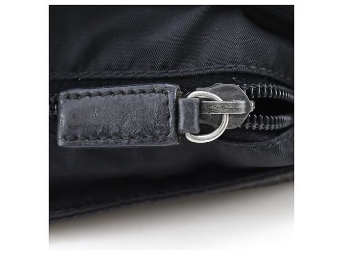 Prada Nylon Schultertasche Schwarz - Ansicht 9
