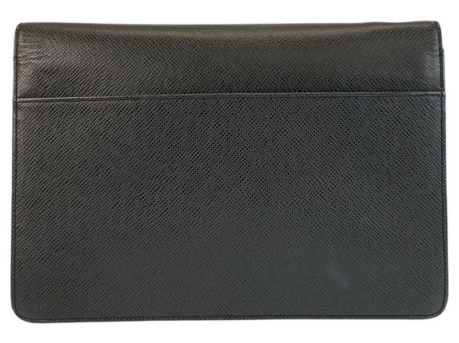 Clutch in pelle Taiga Louis Vuitton Nero - vista 2