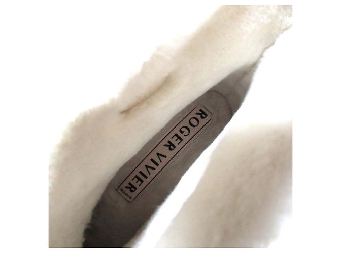 Botas curtas de shearling com fivela de strass Roger Vivier Preto - vista 7