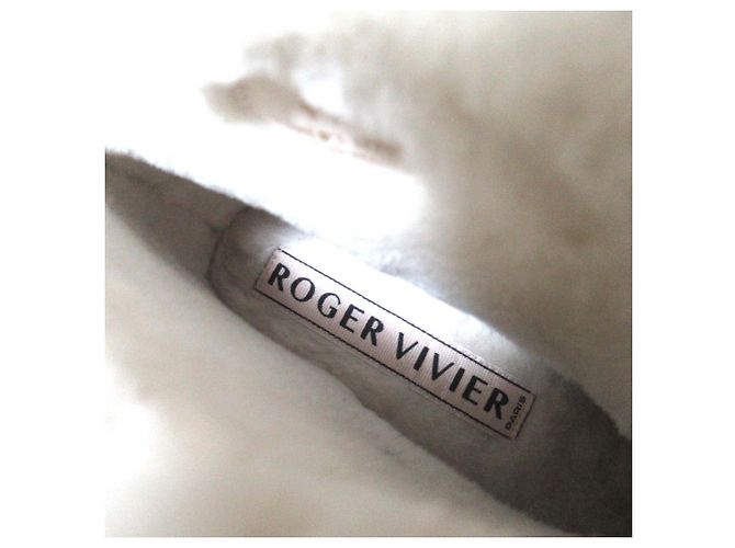 Botas curtas de shearling com fivela de strass Roger Vivier Preto - vista 8