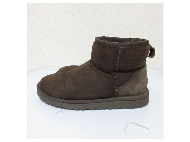 Autre Marque UGG Kurzstiefel aus Lammfell Braun - Ansicht 2