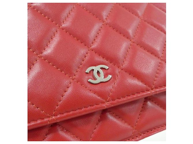 Portafoglio con catena Chanel Timeless Classic Rosso - vista 5