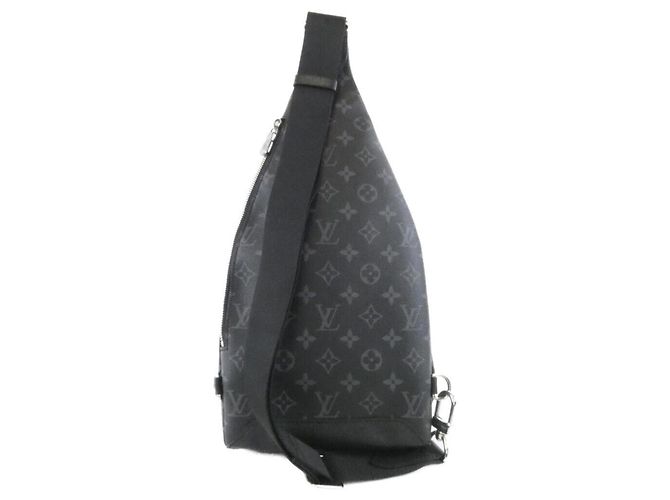 Borsa a tracolla Louis Vuitton Taiga Rama Duo Nero - vista 2