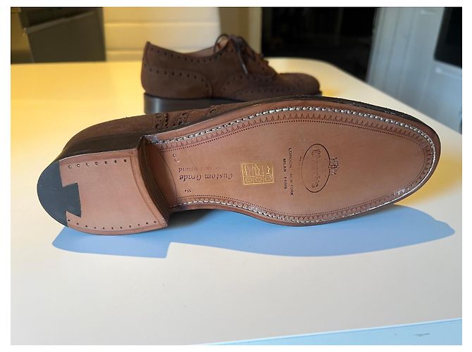 Church's Scarpe Stringate Brogue in Camoscio Marrone - vista 6