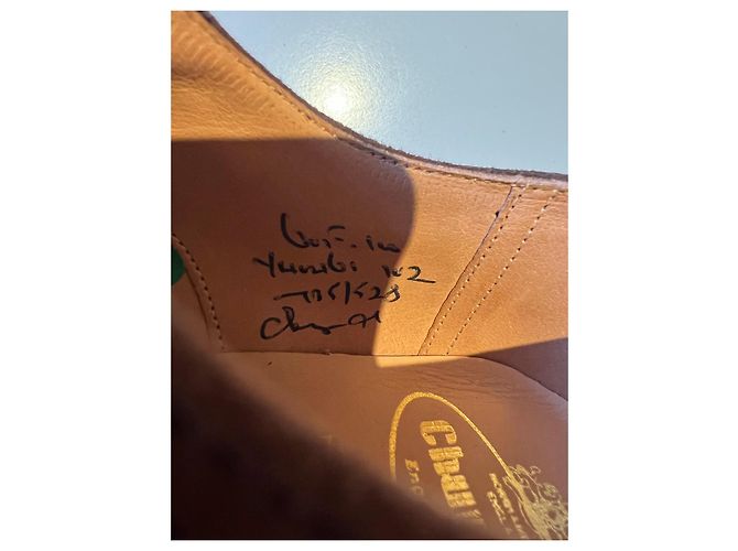 Church's Scarpe Stringate Brogue in Camoscio Marrone - vista 9