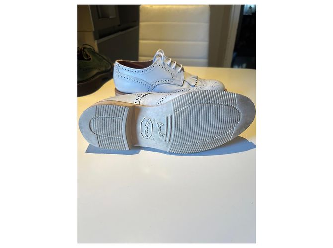 Autre Marque Tricker's Scarpe Stringate in Pelle Bianca con Nappine - vista 5