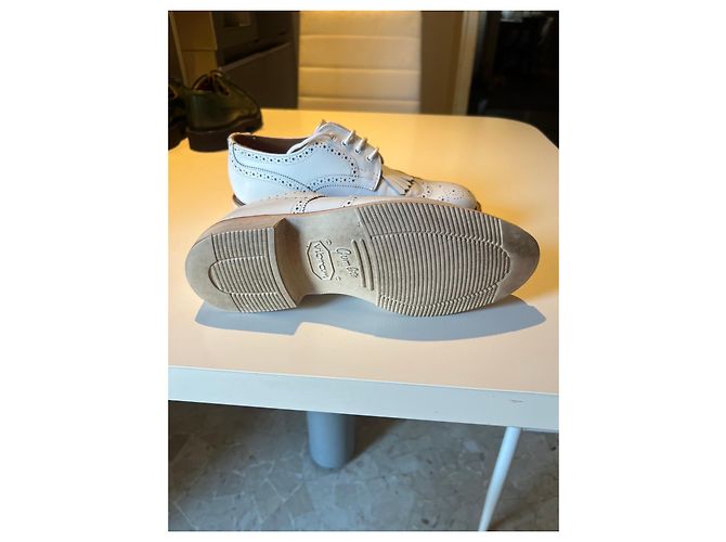 Autre Marque Tricker's Scarpe Stringate in Pelle Bianca con Nappine - vista 6