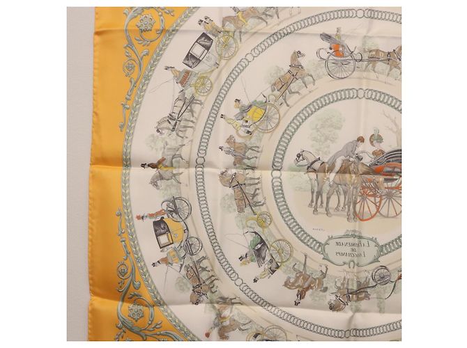 Hermès HERMES Carré 90 Sciarpa "LA PROMENADE DE LONGCHAMPS" Seta Gialla Auth fm5398M Giallo - vista 16