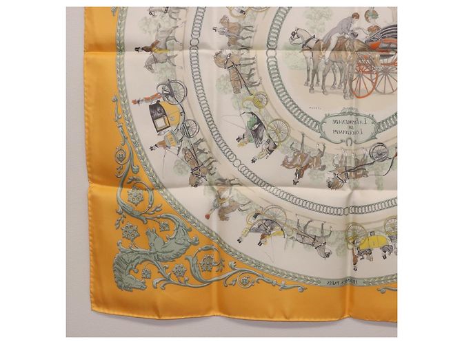 Hermès HERMES Carré 90 Sciarpa "LA PROMENADE DE LONGCHAMPS" Seta Gialla Auth fm5398M Giallo - vista 19