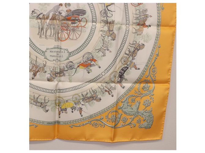 Hermès HERMES Carré 90 Sciarpa "LA PROMENADE DE LONGCHAMPS" Seta Gialla Auth fm5398M Giallo - vista 21