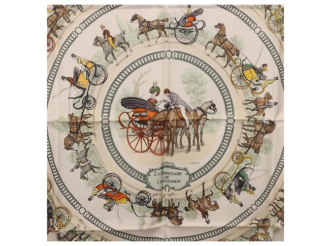 Hermès HERMES Carré 90 Sciarpa "LA PROMENADE DE LONGCHAMPS" Seta Gialla Auth fm5398M Giallo - vista 6