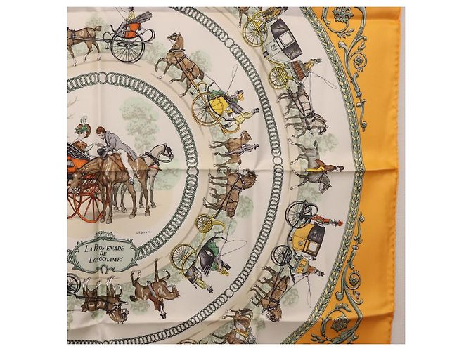 Hermès HERMES Carré 90 Sciarpa "LA PROMENADE DE LONGCHAMPS" Seta Gialla Auth fm5398M Giallo - vista 7