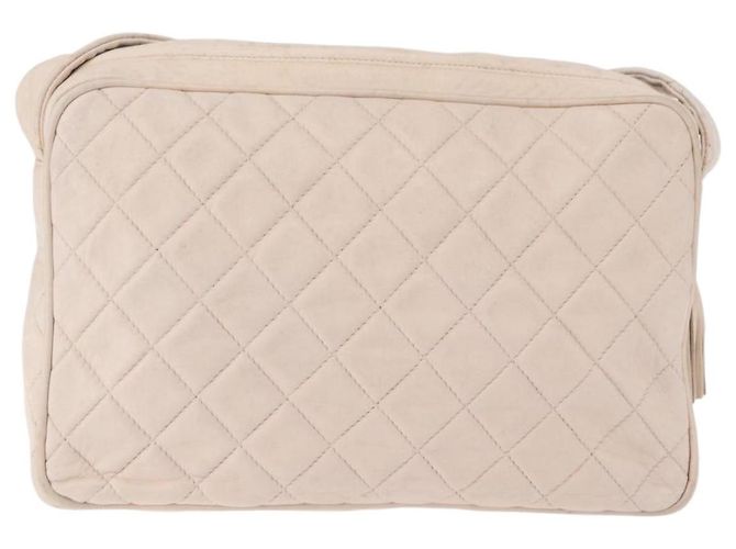 CHANEL Matelasse Shoulder Bag Lamb Skin White Gold CC Auth BA14472 Bianco D'oro - vista 2