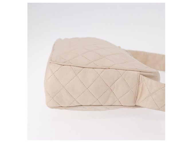 CHANEL Matelasse Shoulder Bag Lamb Skin White Gold CC Auth BA14472 Bianco D'oro - vista 3