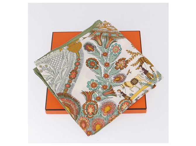 Hermès HERMES Carré 90 Schal « Decoupages » Seide Lime Green Auth BA14514M Grün - vista 13