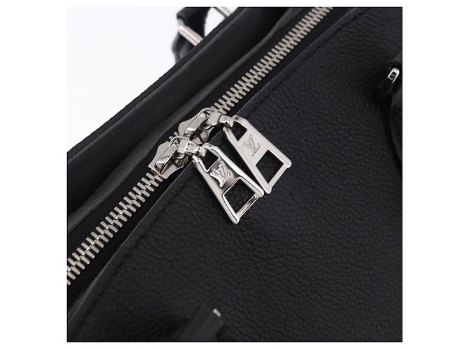 LOUIS VUITTON Mahina Omea Hand Bag Leather Black M55029 LV Auth ka5288V Nero - vista 21