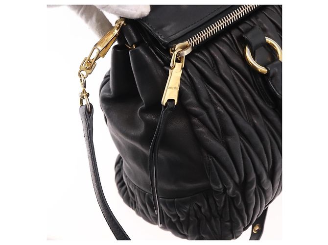 Miu Miu Matelasse Handtasche aus Leder 2way Schwarz Gold Auth am12113V Golden - Ansicht 18