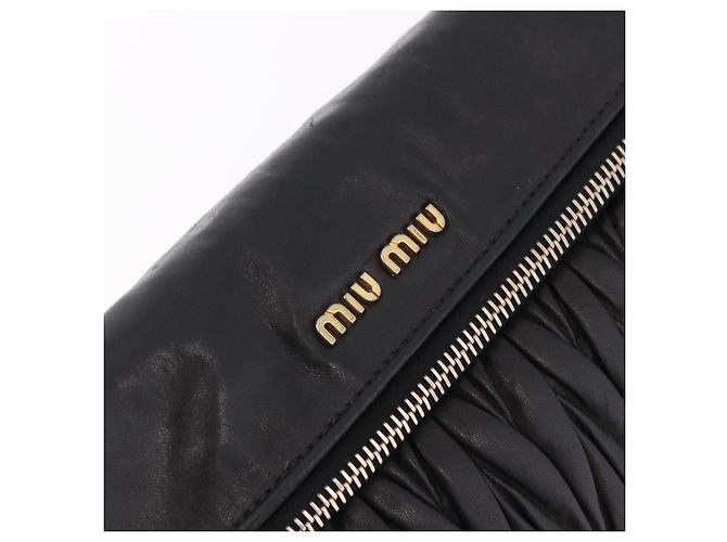 Miu Miu Matelasse Handtasche aus Leder 2way Schwarz Gold Auth am12113V Golden - Ansicht 19