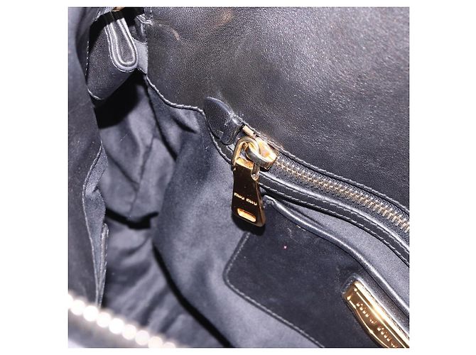Miu Miu Matelasse Handtasche aus Leder 2way Schwarz Gold Auth am12113V Golden - Ansicht 23