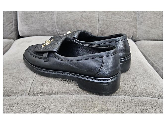 Mocassini Chanel in pelle trapuntata nera Nero - vista 5