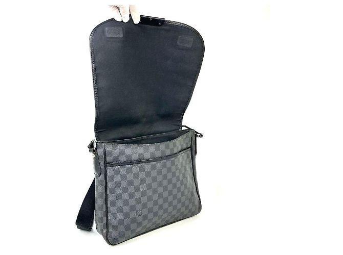 Borsa a tracolla Louis Vuitton Daniel Damier Graphite - vista 3
