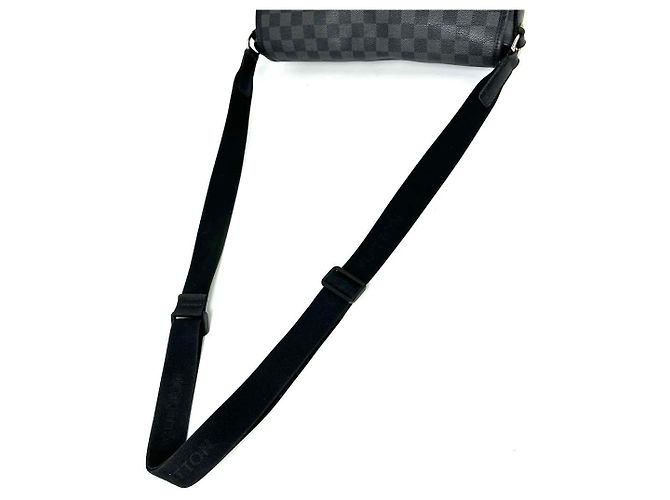 Borsa a tracolla Louis Vuitton Daniel Damier Graphite - vista 4