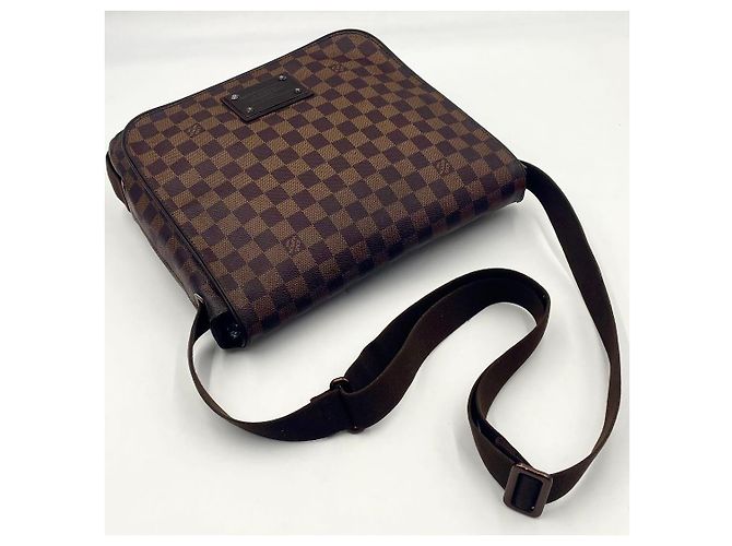 Louis Vuitton District Damier Negro - vista 3