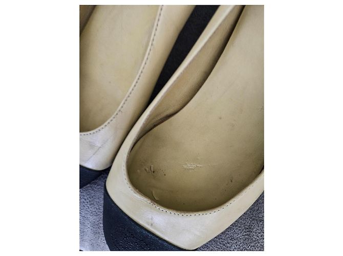 Ballerine bicolore Chanel con tacco impreziosito da perle Nero Beige - vista 18