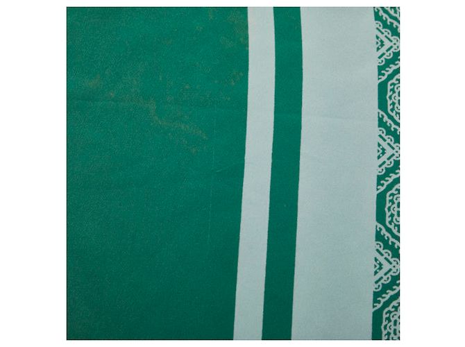 Chanel Stola aus grüner Seide mit geometrischem Muster - Ansicht 2