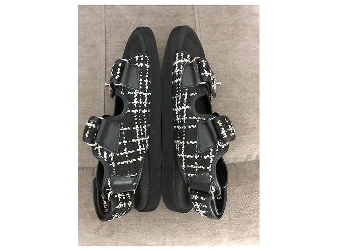 Chanel Sandali in Tweed Logo CC Nero Bianco - vista 5