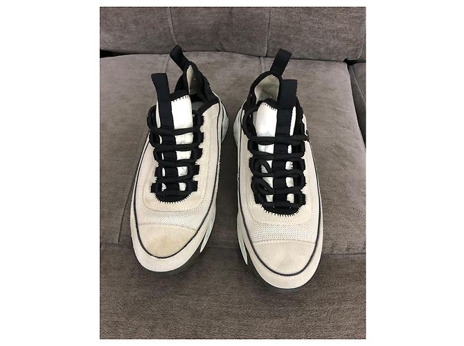 Sneakers Chanel CC Logo in pelle e camoscio Nero Bianco Beige - vista 4