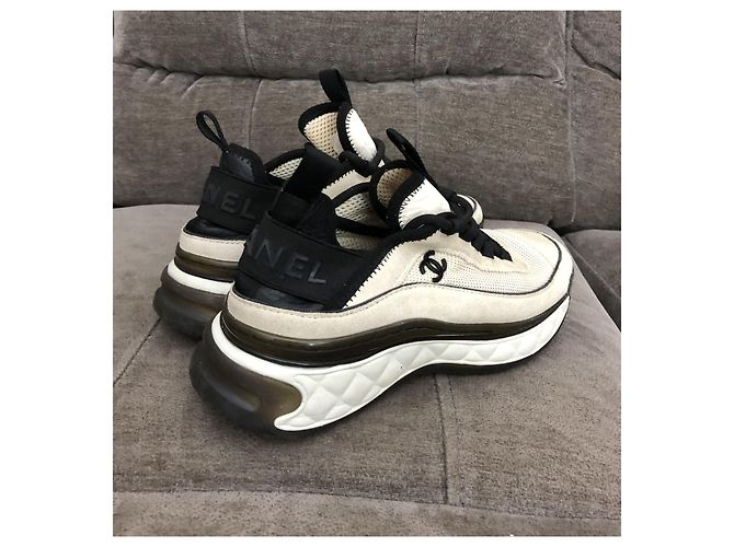 Sneakers Chanel CC Logo in pelle e camoscio Nero Bianco Beige - vista 9