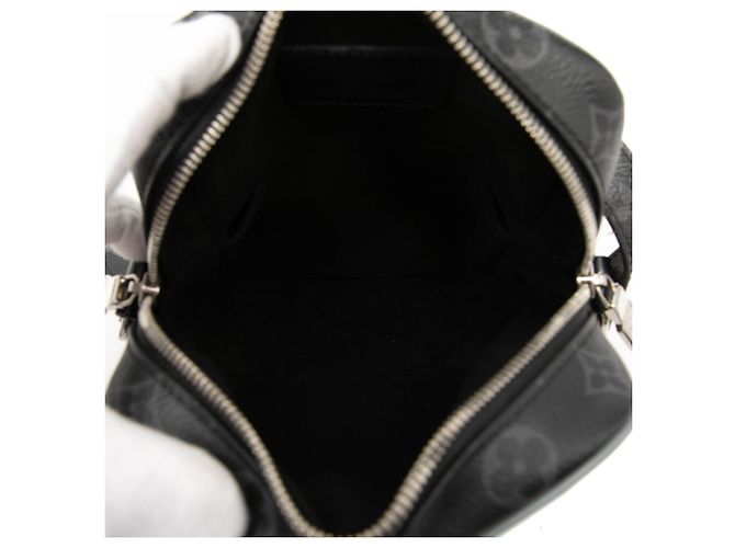 Louis Vuitton Epi Monogram Eclipse Danube PM Schultertasche Braun Schwarz Marineblau - Ansicht 4