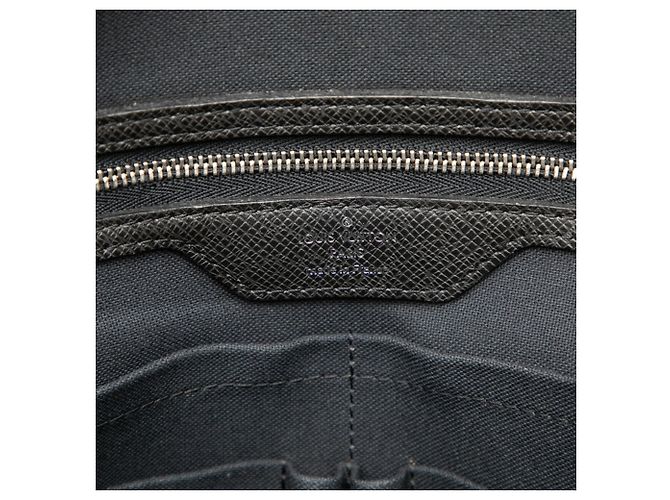 Borsa Business Louis Vuitton Taiga Neo Igor Nero Grigio - vista 5