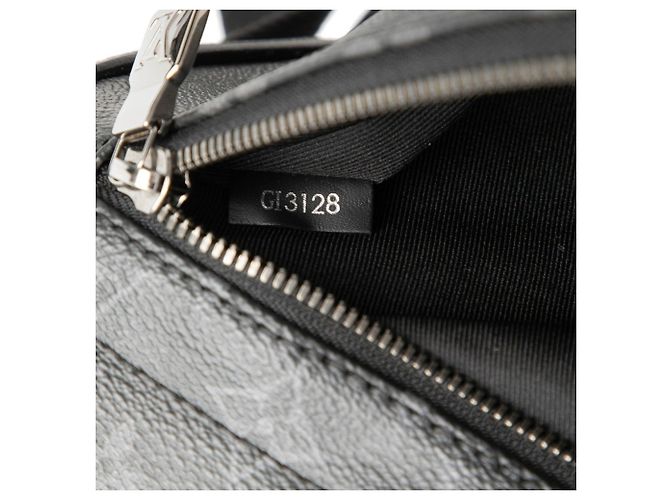 Borsa a tracolla Louis Vuitton Monogram Eclipse District MM NM Nero - vista 6