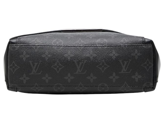 Borsa a tracolla Louis Vuitton Monogram Eclipse Messenger Explorer PM Nero - vista 3