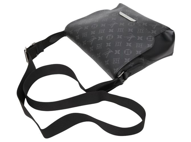 Borsa a tracolla Louis Vuitton Monogram Eclipse Messenger Explorer PM Nero - vista 4