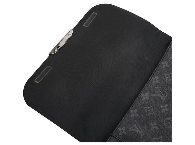 Borsa a tracolla Louis Vuitton Monogram Eclipse Messenger Explorer PM Nero - vista 9