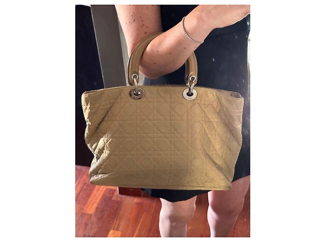 Christian Dior Bolso Tote Large Lady Dior Beige - vista 10