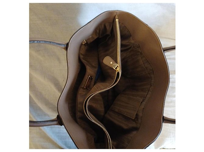 Salvatore Ferragamo Borsa Tote in Pelle Marrone Taupe - vista 3