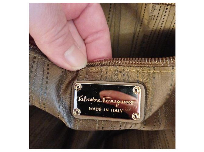 Salvatore Ferragamo Borsa Tote in Pelle Marrone Taupe - vista 4